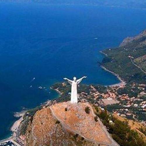 La costa e il mare